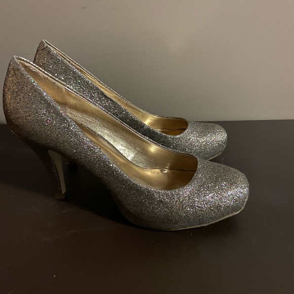 Madden Girl Heels - Picture 2 of 5